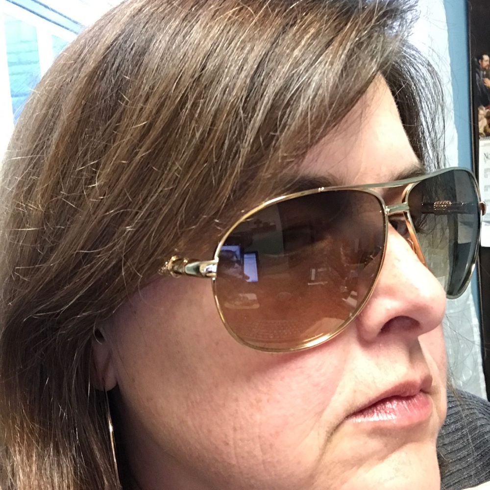 Meet your Posher, Angela